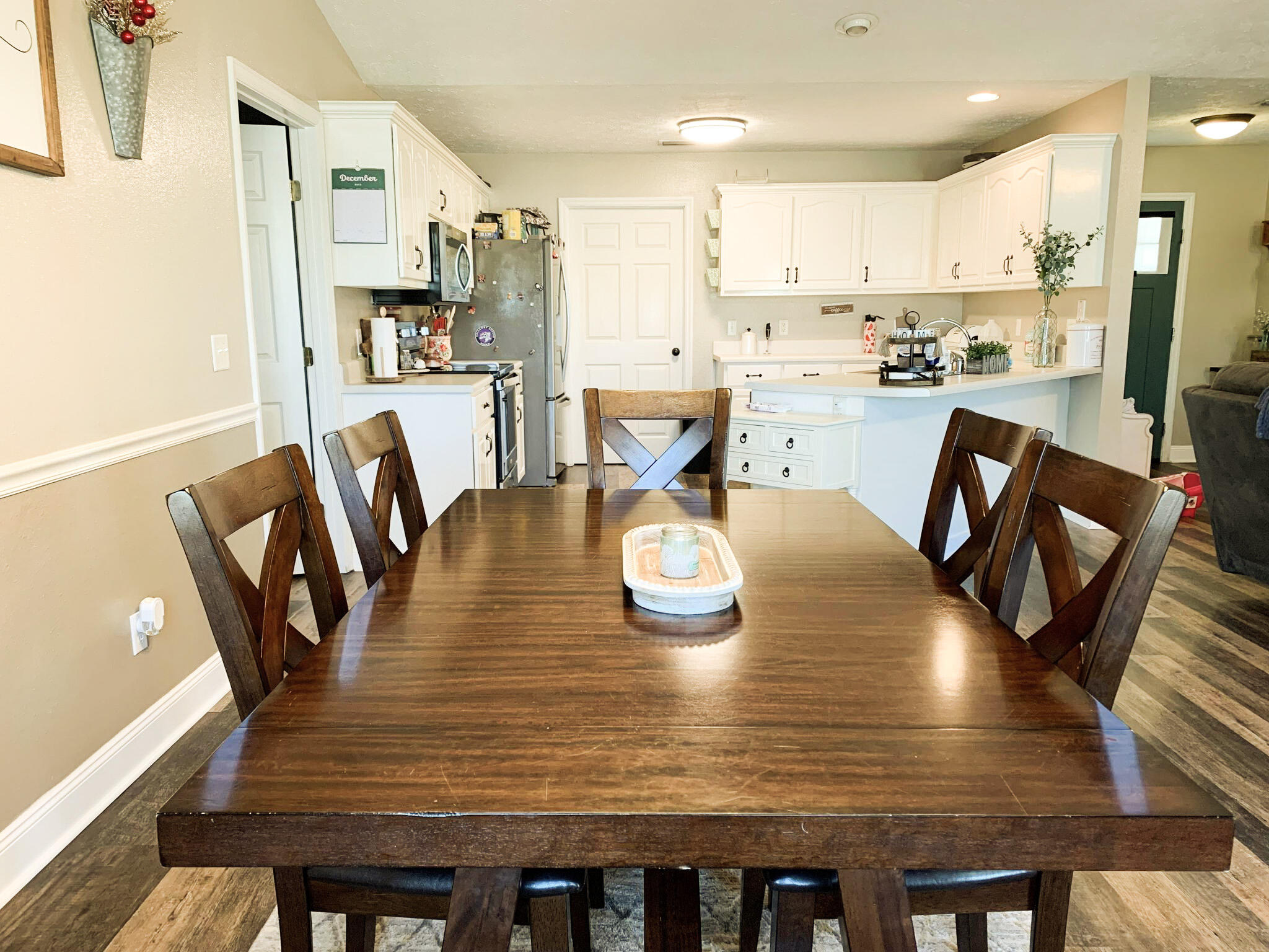 PELICAN POINT - Residential