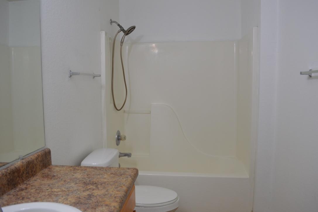 QUAIL LAKE - Residential