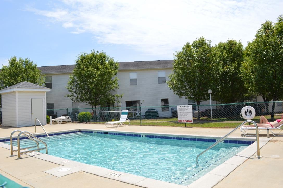 QUAIL LAKE - Residential