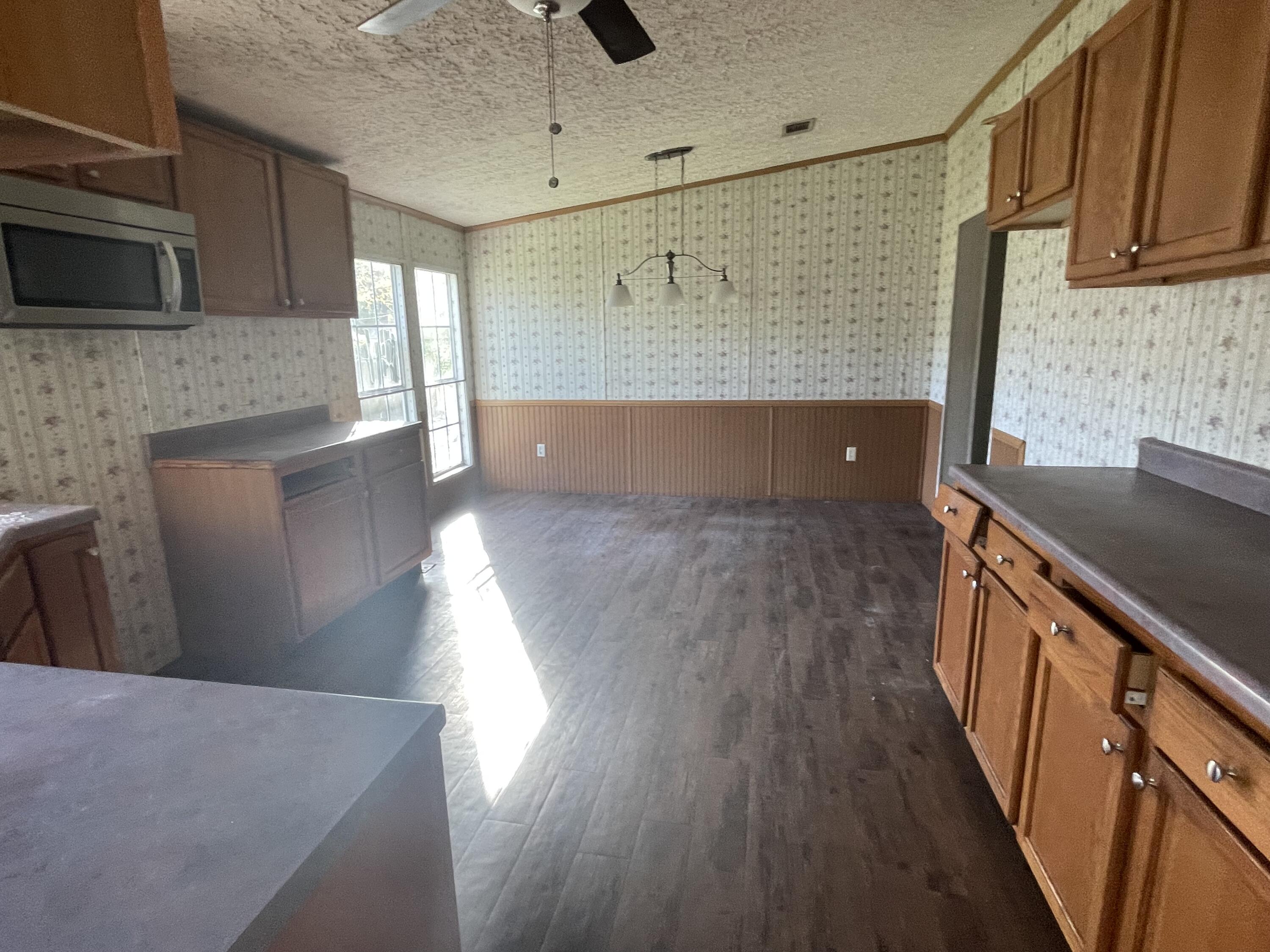 SAUFLEY ESTATES - Residential