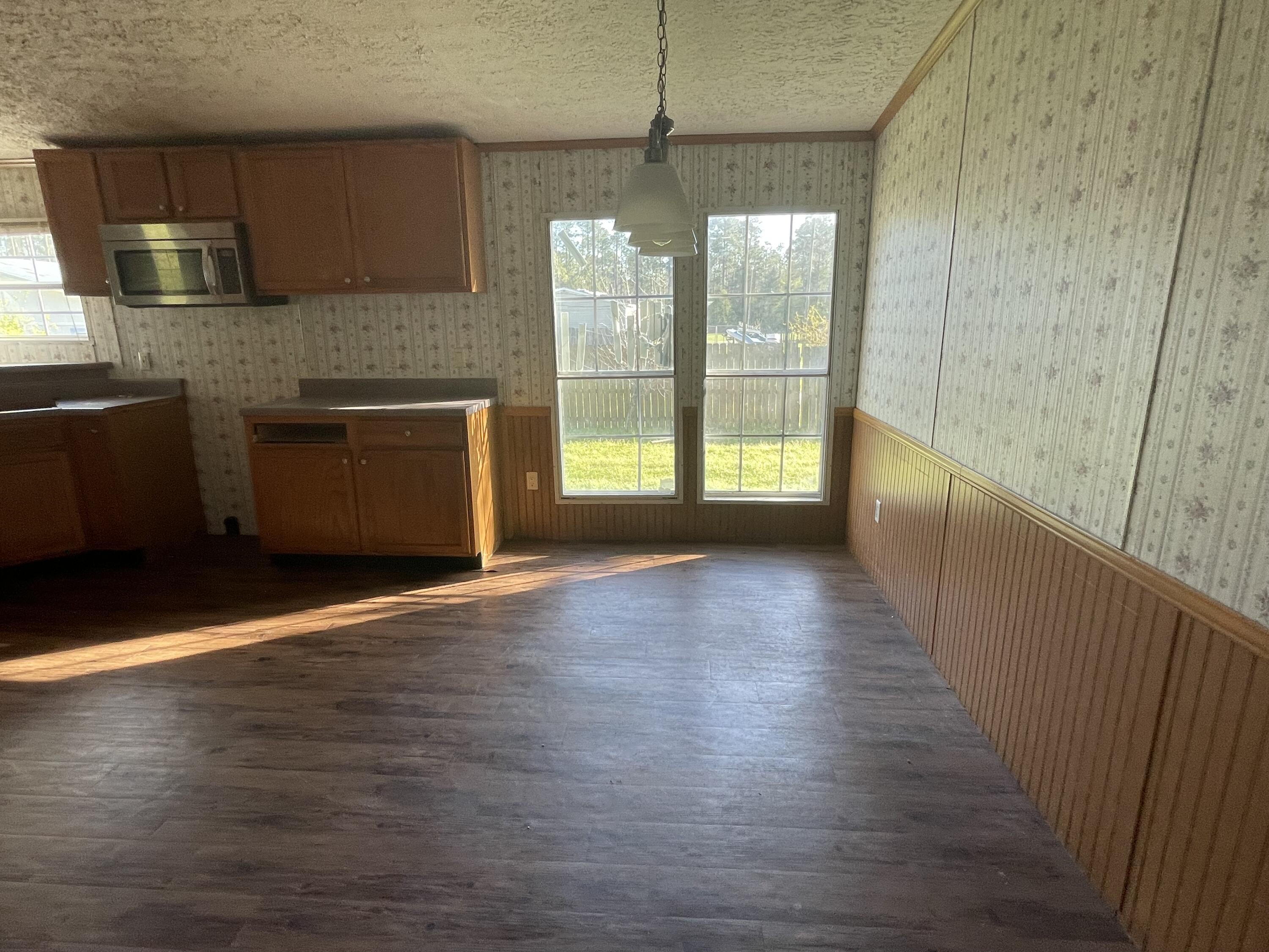 SAUFLEY ESTATES - Residential