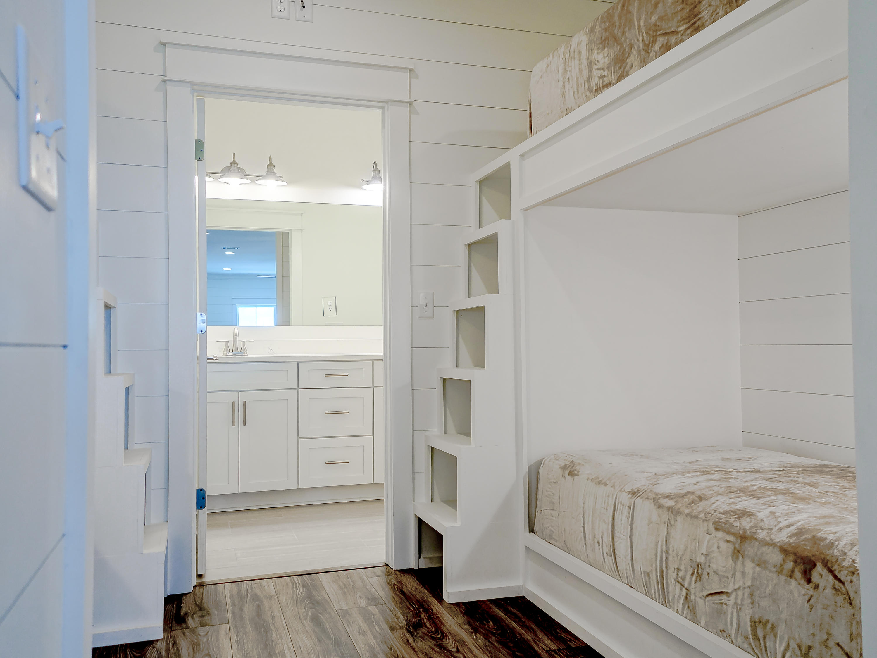 GULFSIDE ESTATES PHASE I & II - Residential