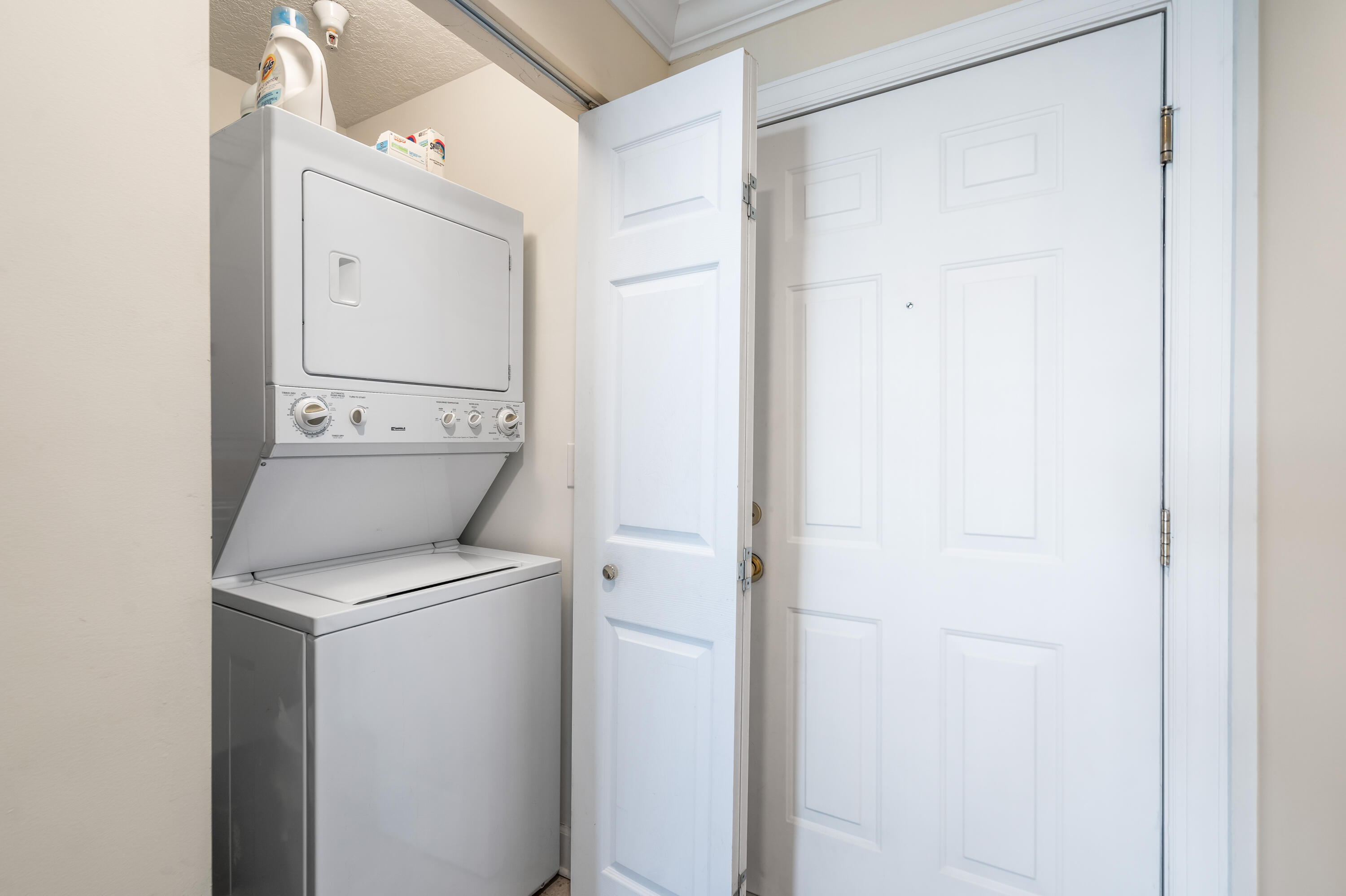 EMERALD ISLE - Residential