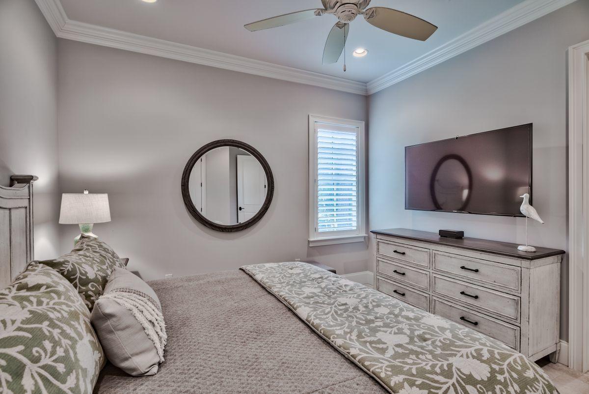 BAYTOWNE AVE EAST - Residential