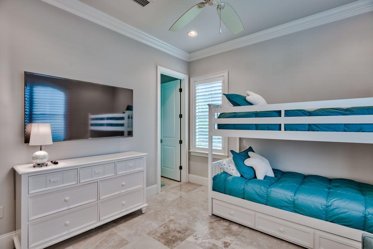 BAYTOWNE AVE EAST - Residential