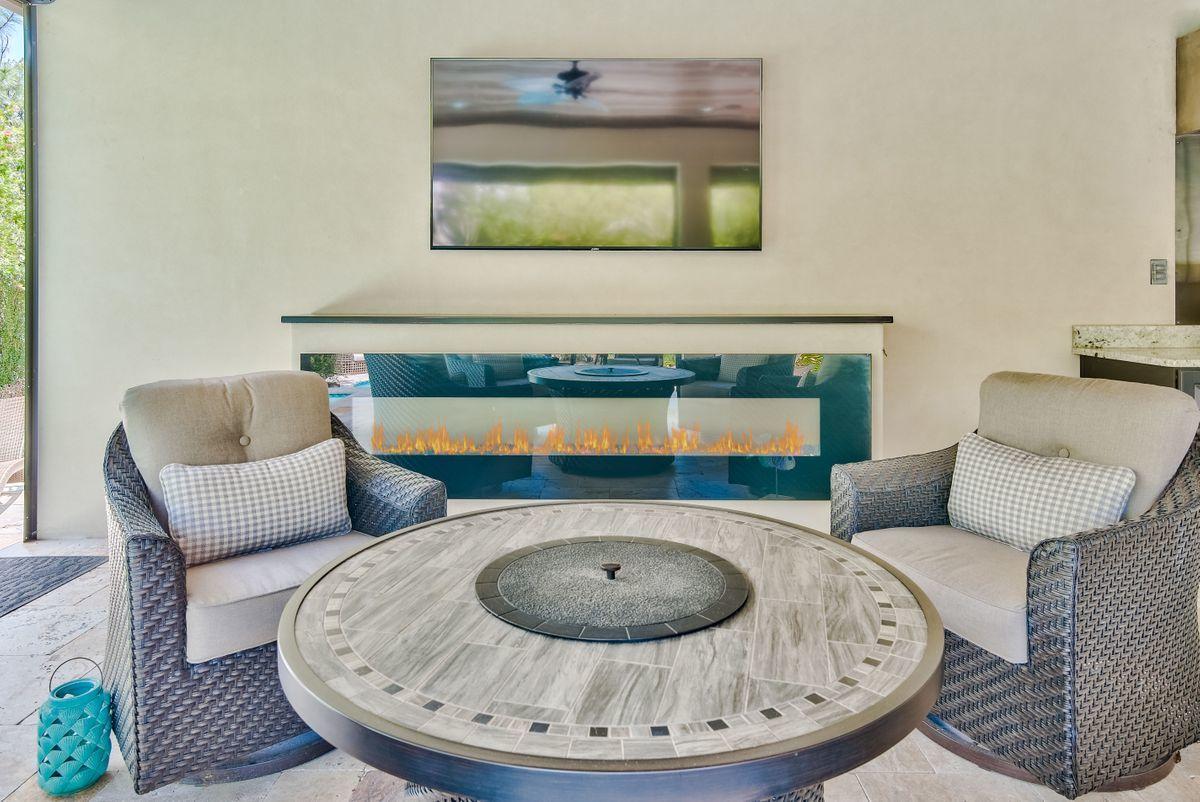 BAYTOWNE AVE EAST - Residential