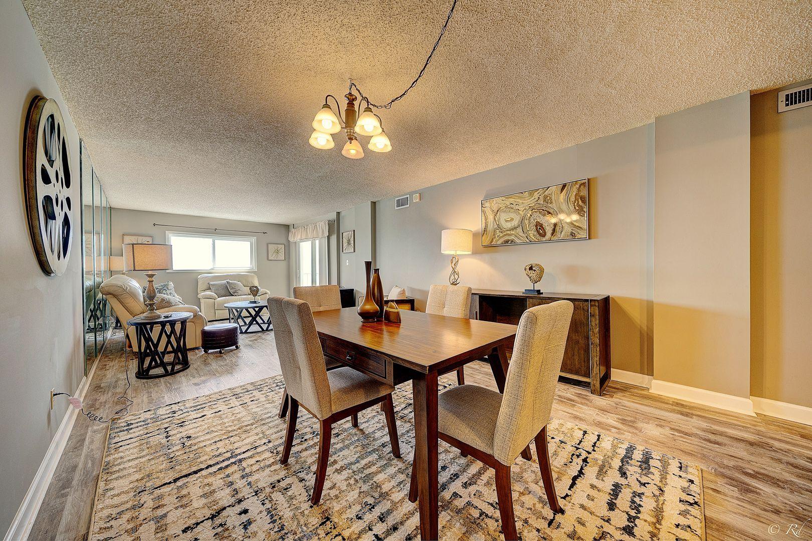 REGENCY TOWERS - Residential