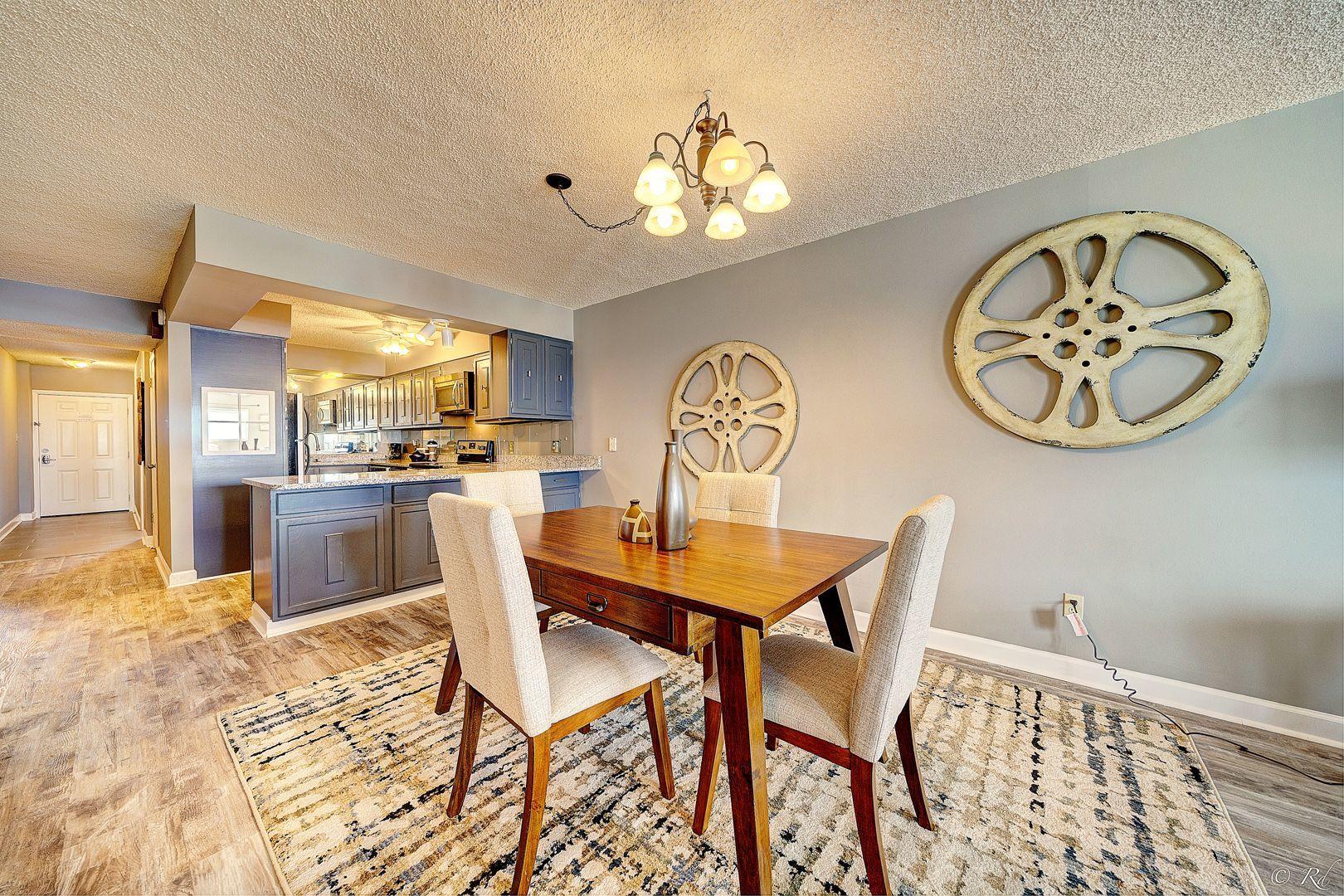 REGENCY TOWERS - Residential