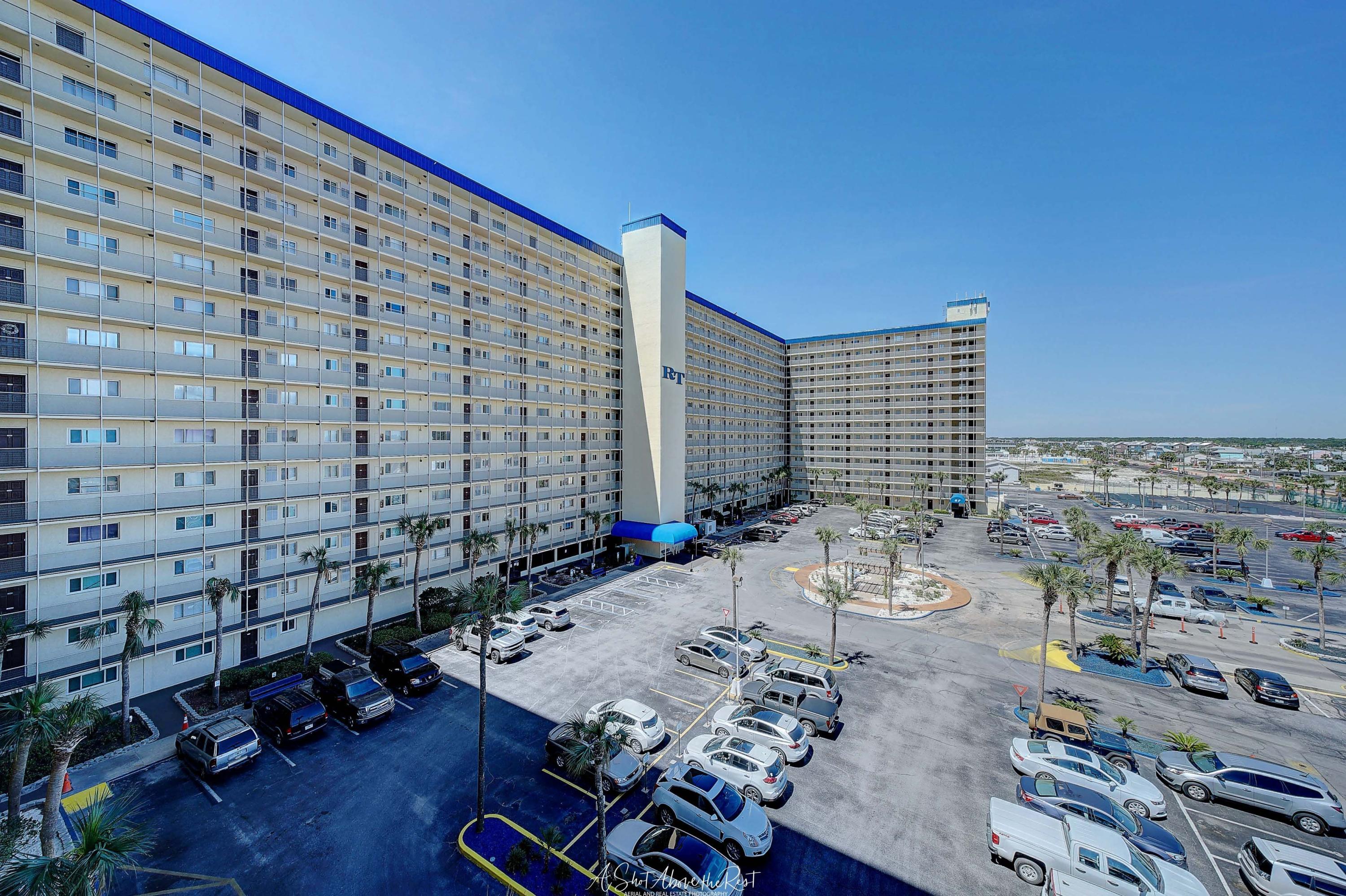 REGENCY TOWERS - Residential