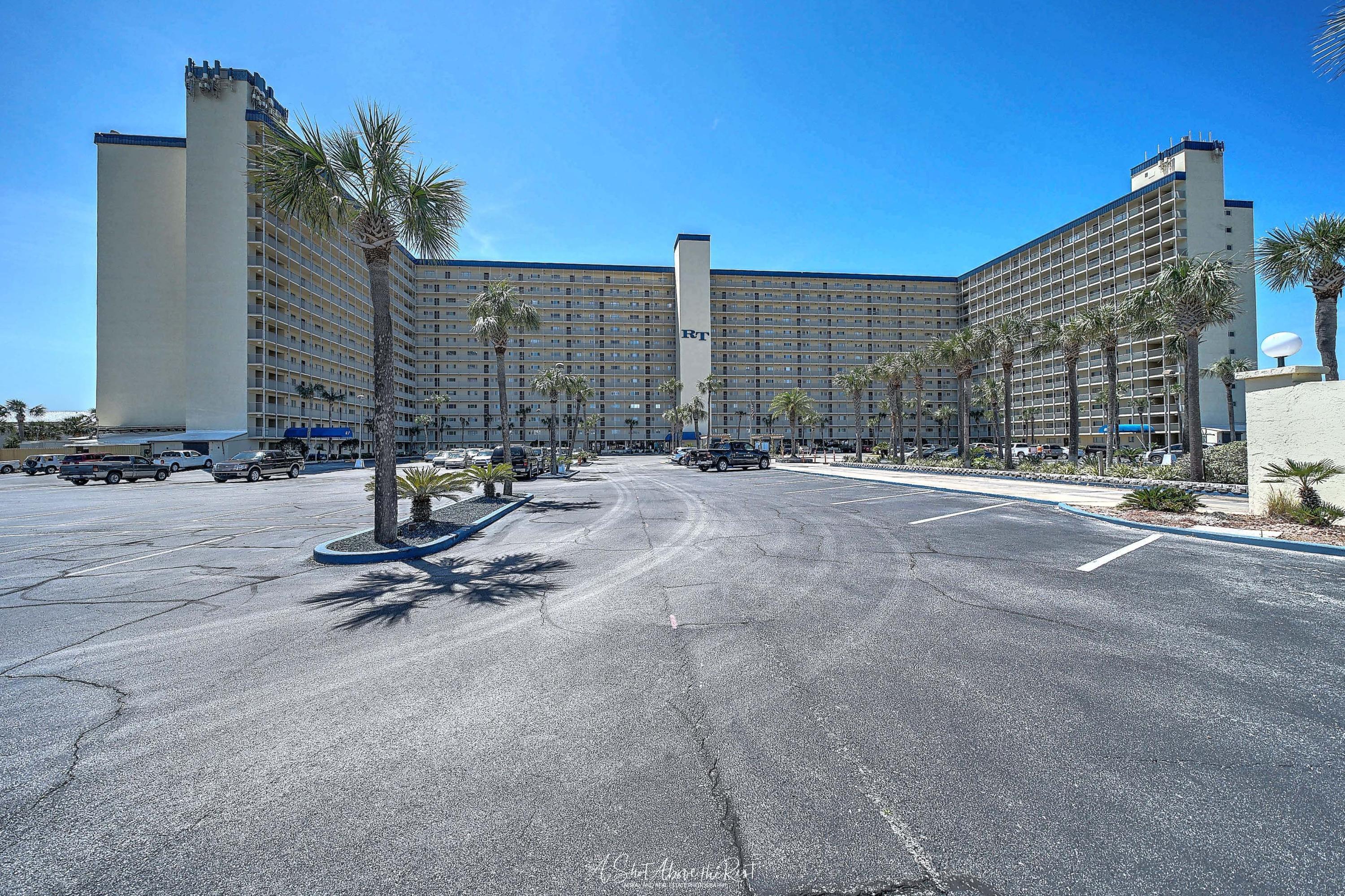 REGENCY TOWERS - Residential