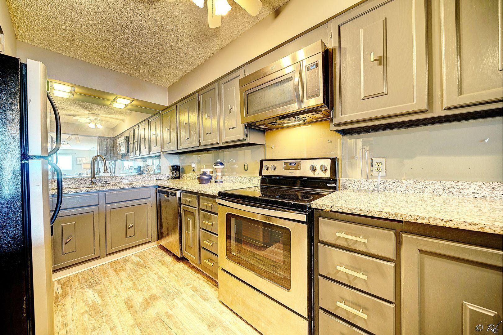 REGENCY TOWERS - Residential