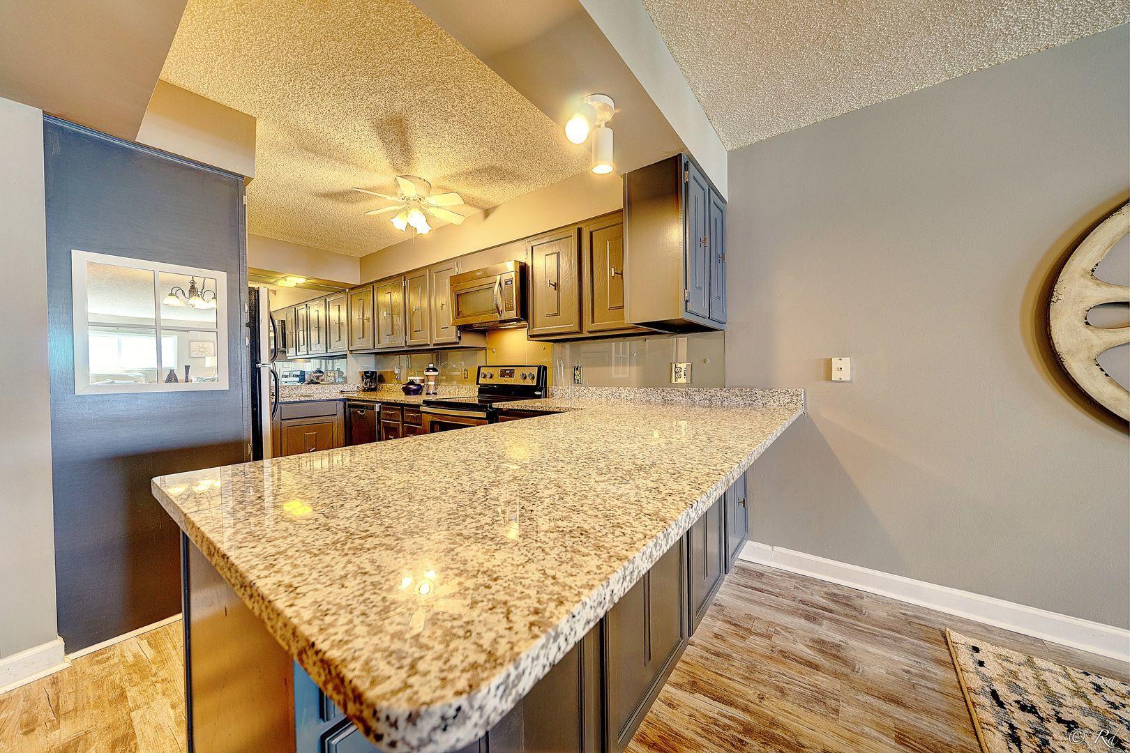 REGENCY TOWERS - Residential