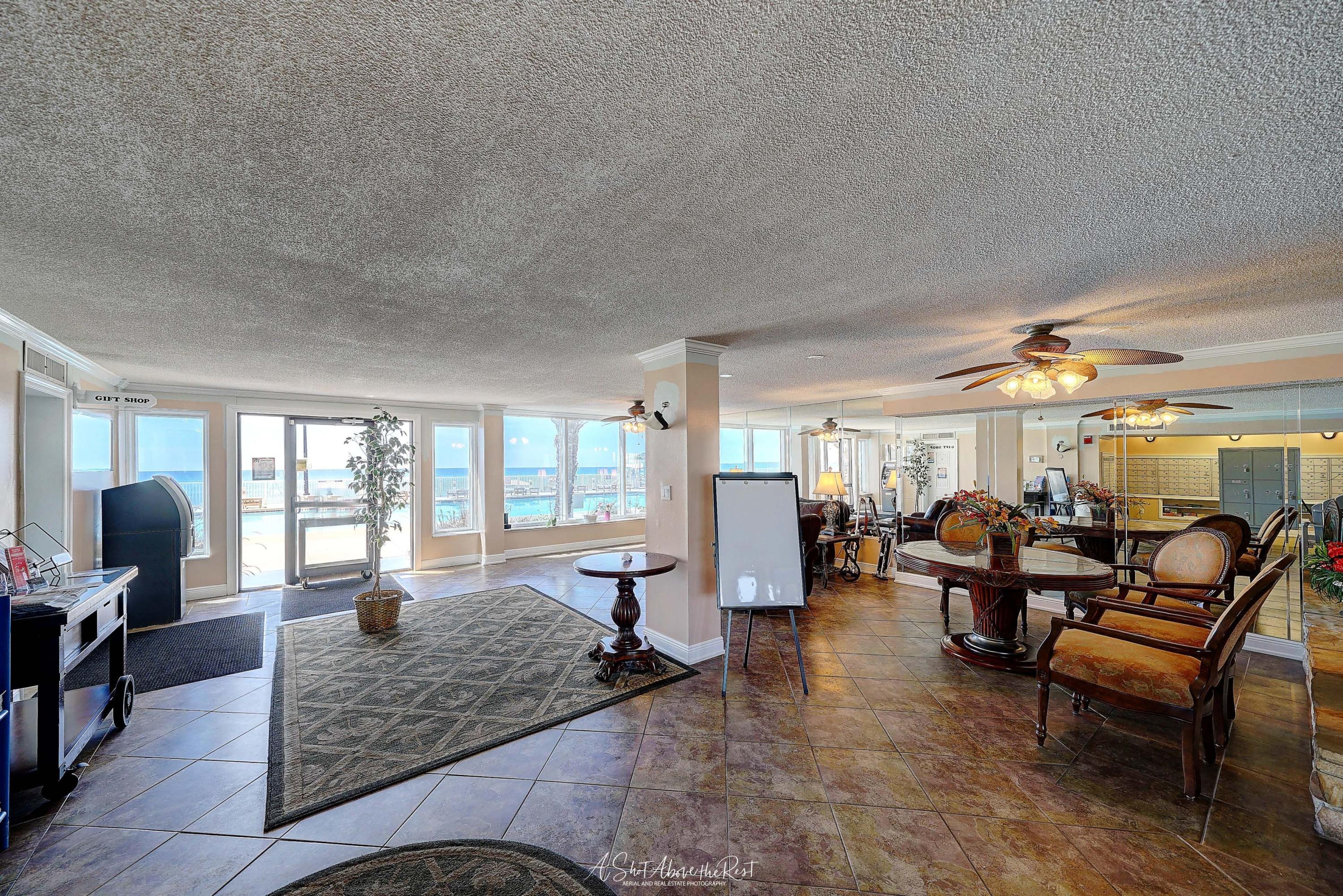 REGENCY TOWERS - Residential