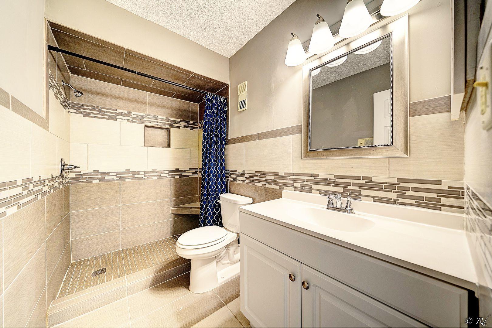 REGENCY TOWERS - Residential