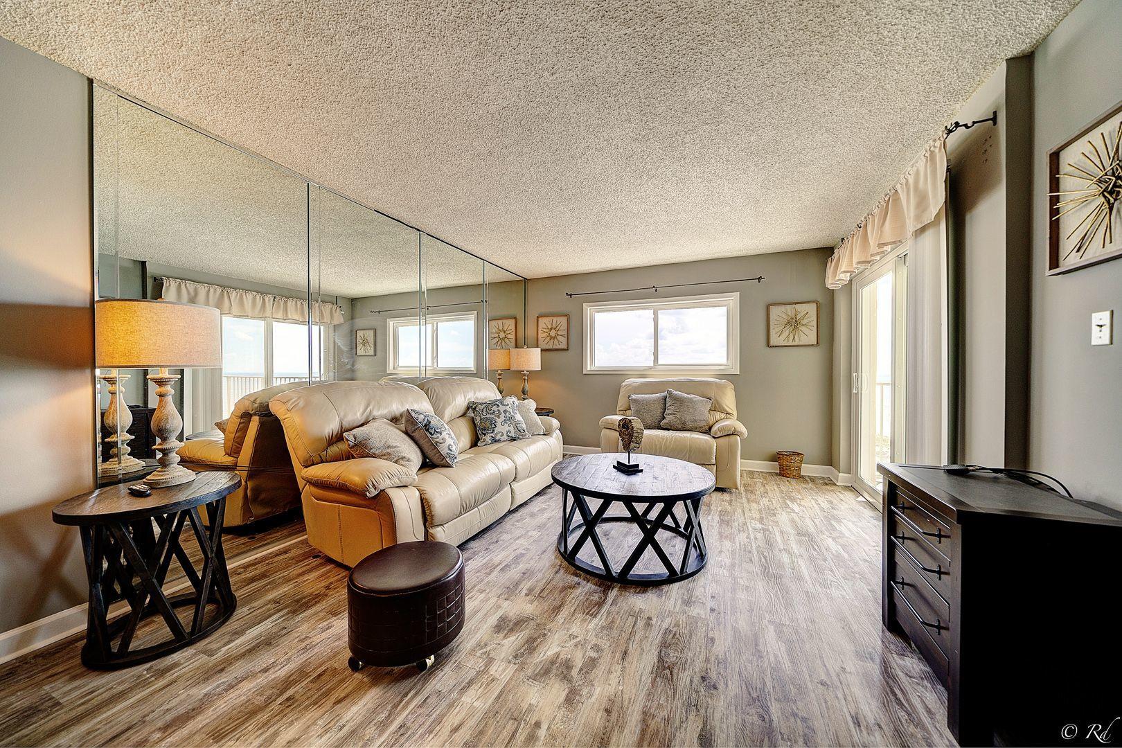 REGENCY TOWERS - Residential