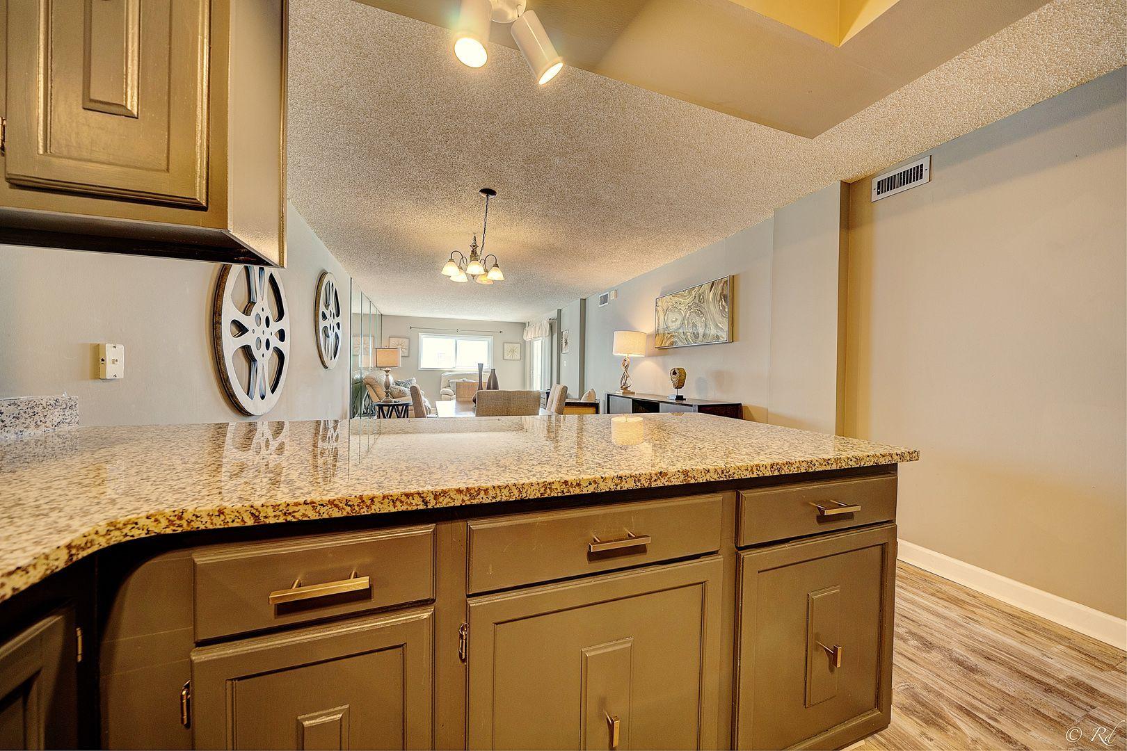 REGENCY TOWERS - Residential