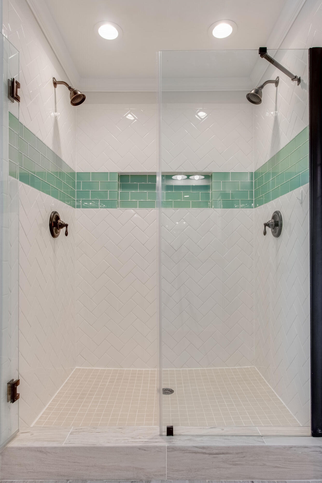 NAVARRE SHORES - Residential