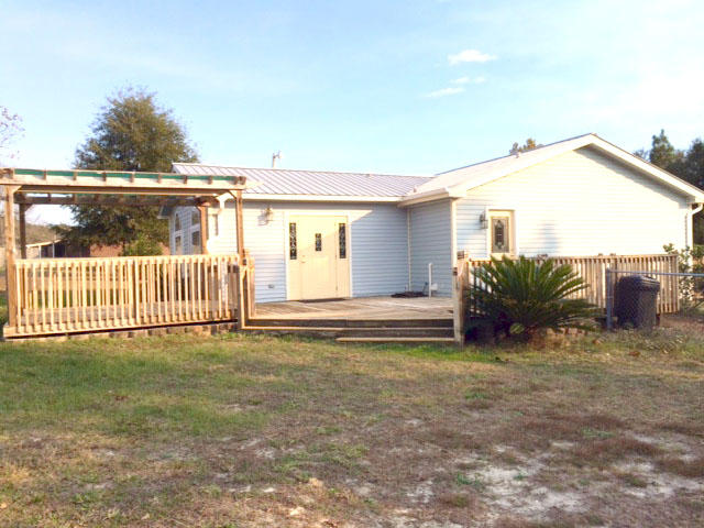 WHISPERING LAKES ESTATES - Residential Lease