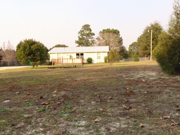 WHISPERING LAKES ESTATES - Residential Lease
