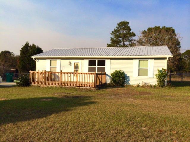 WHISPERING LAKES ESTATES - Residential Lease