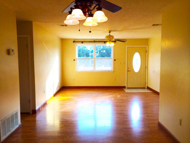 WHISPERING LAKES ESTATES - Residential Lease