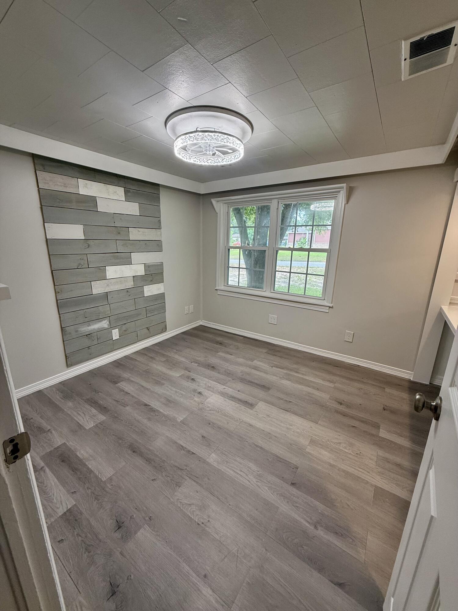HOLLAND ADDN - Residential Lease