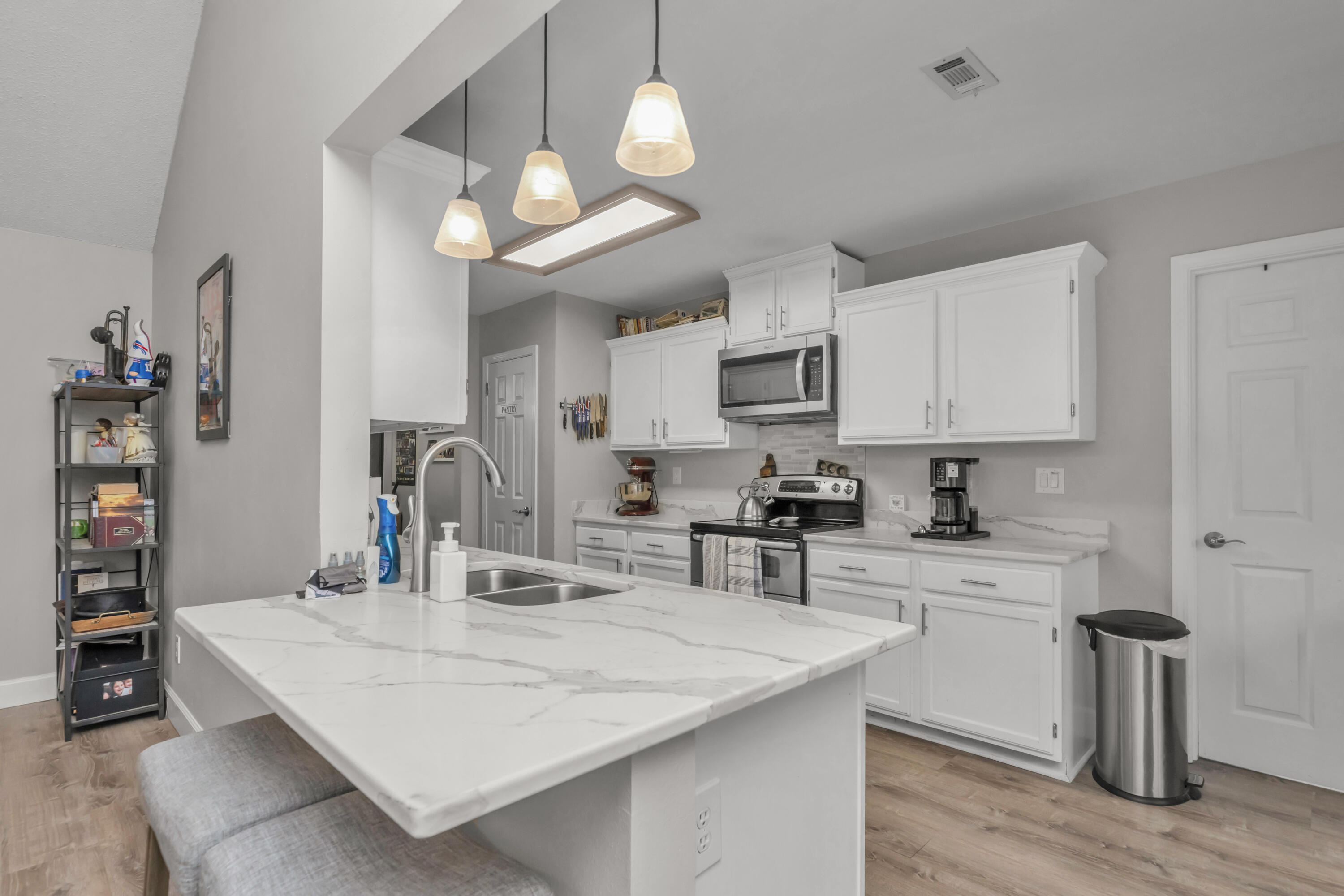 COUNTRYVIEW ESTATES 4TH ADDN PH 3 - Residential