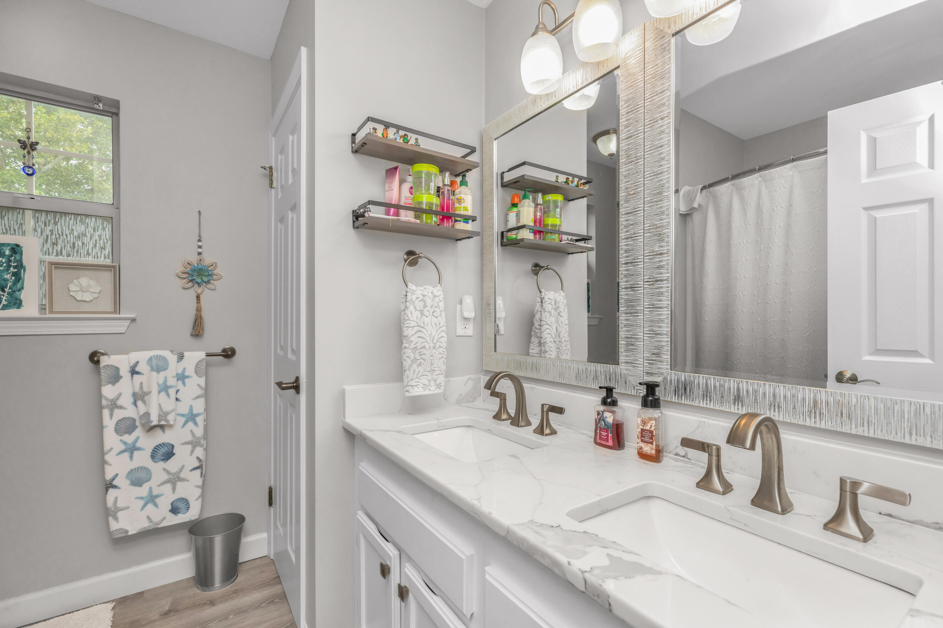 COUNTRYVIEW ESTATES 4TH ADDN PH 3 - Residential