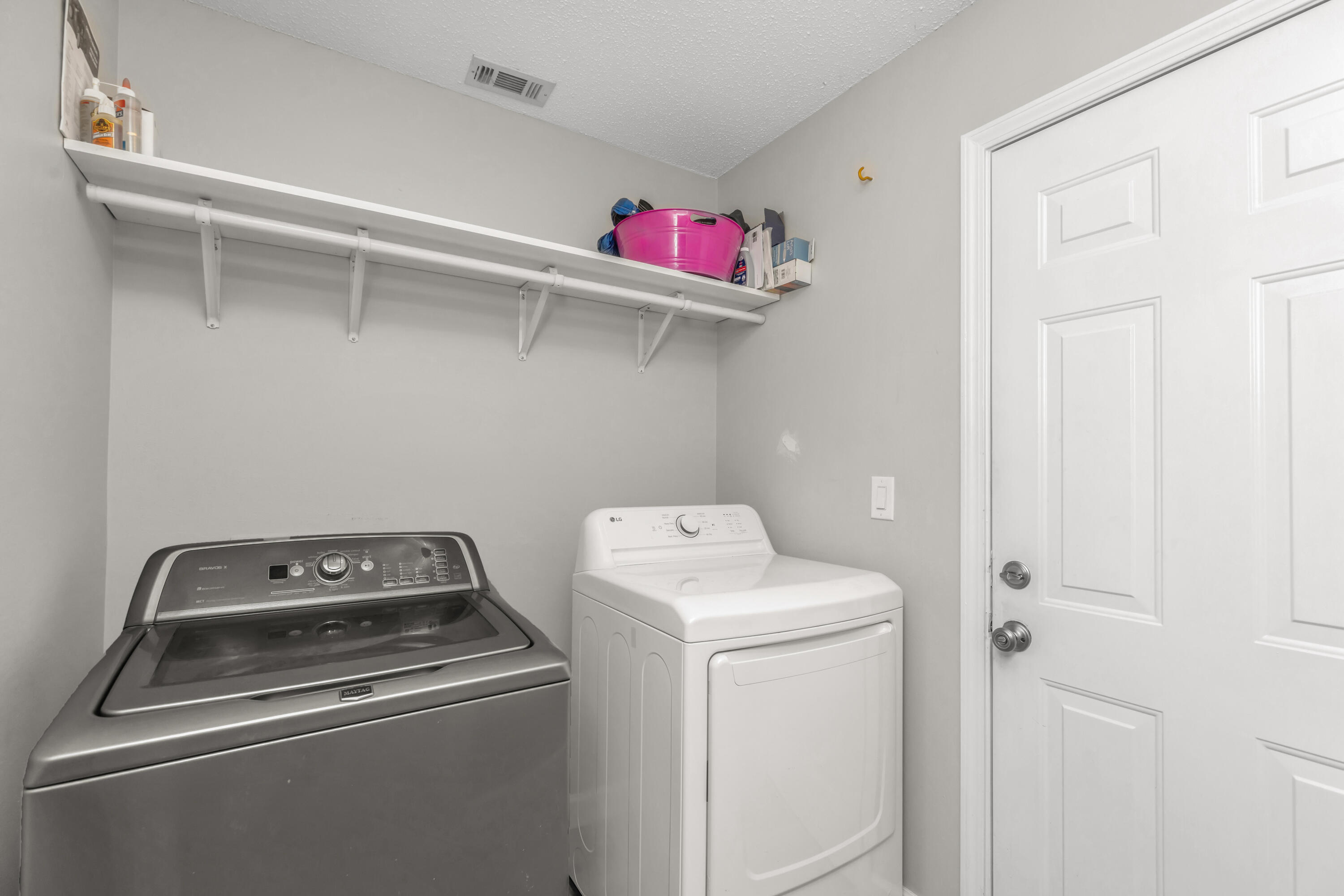 COUNTRYVIEW ESTATES 4TH ADDN PH 3 - Residential