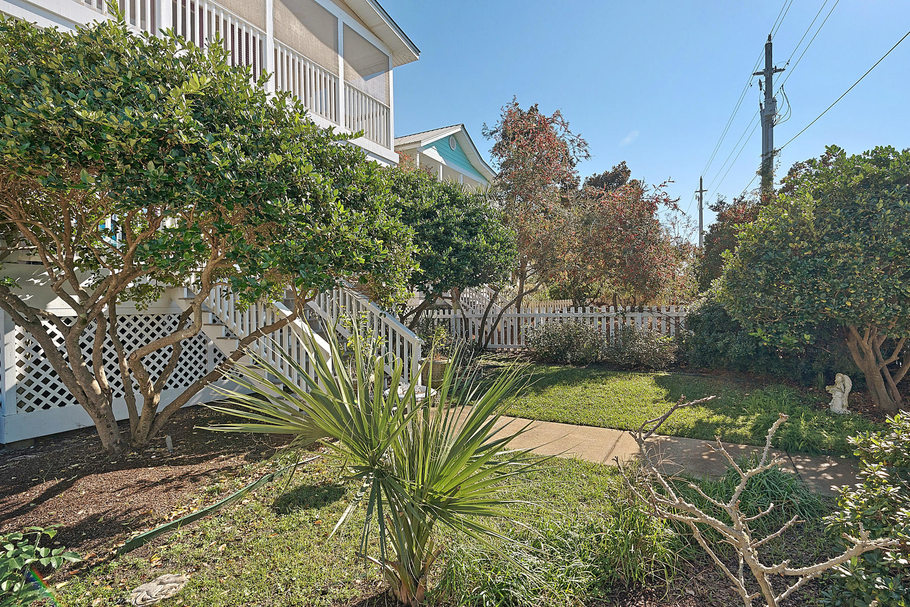 SEA DUNES ESTATES - Residential