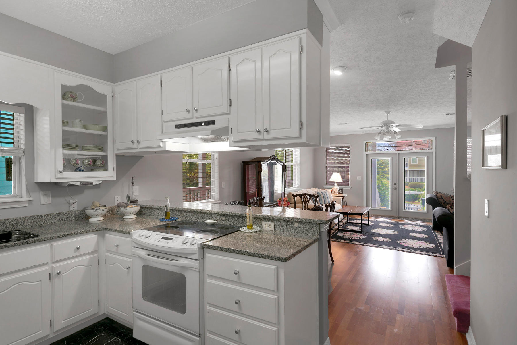 SEA DUNES ESTATES - Residential