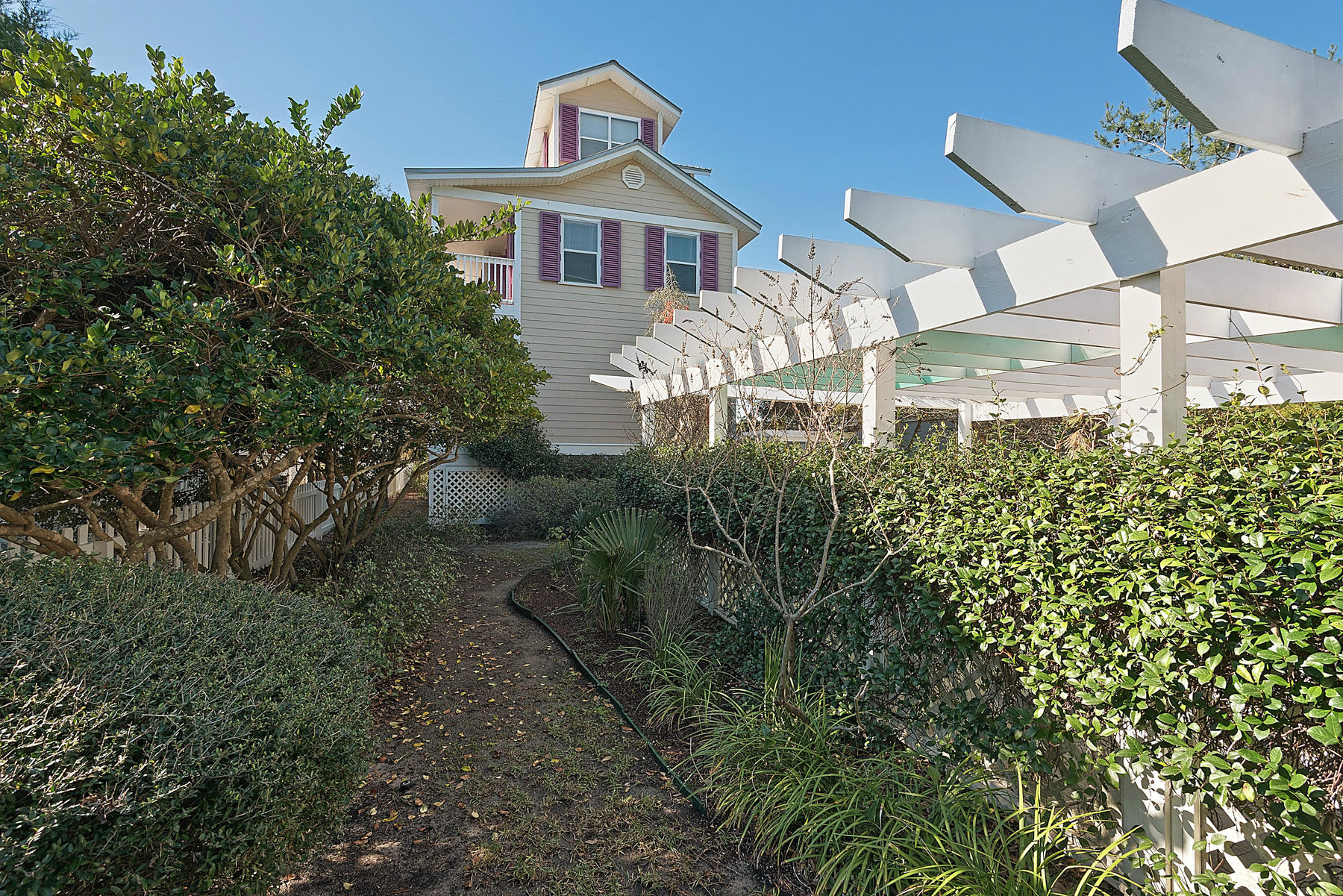 SEA DUNES ESTATES - Residential