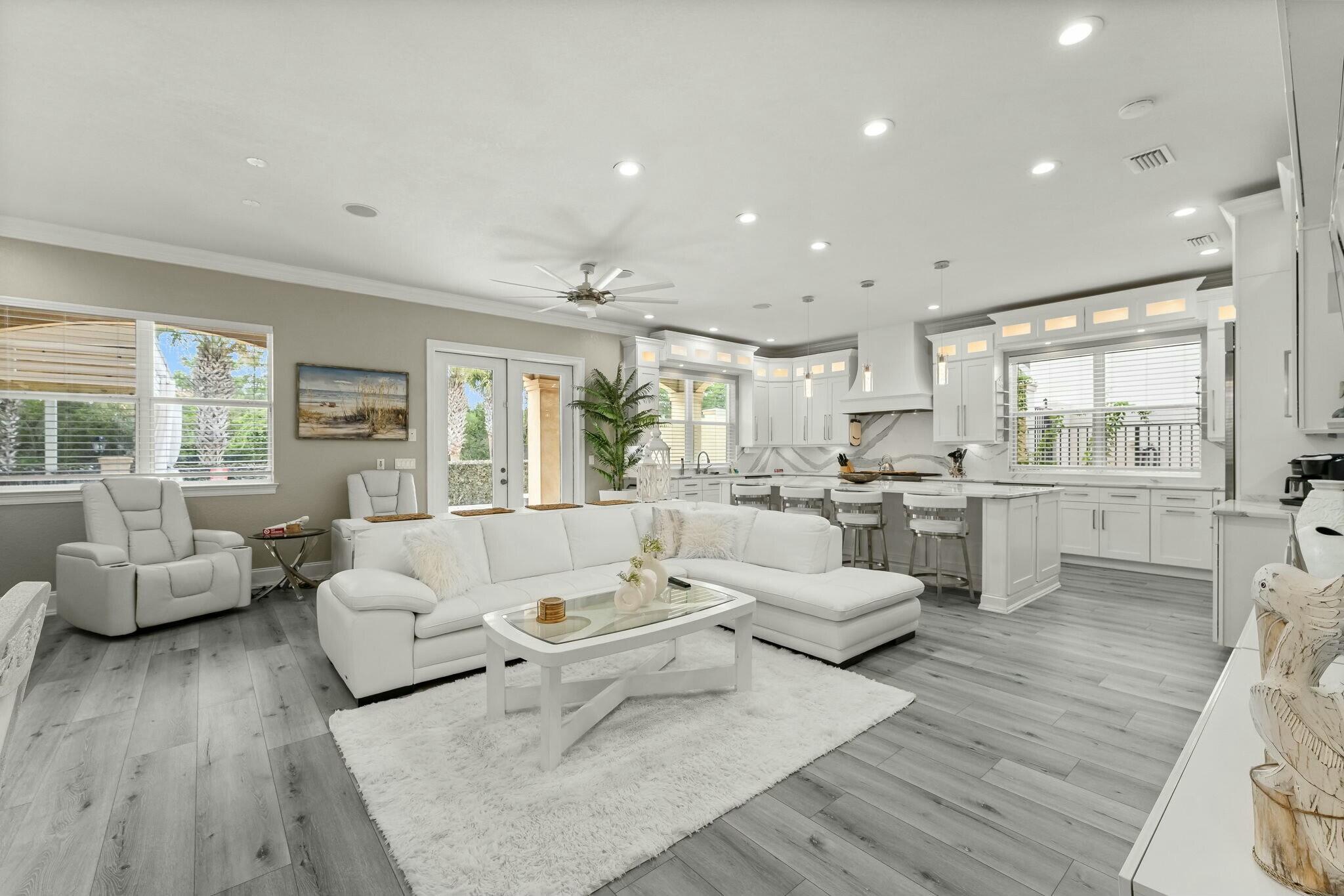 LOT 3 SPYGLASS VILLAS S/D TOGETHER WITH A 25% OWNERSHIP OF SPYGLASS DR & RETENTION AREA AS SHOWN ON - Residential