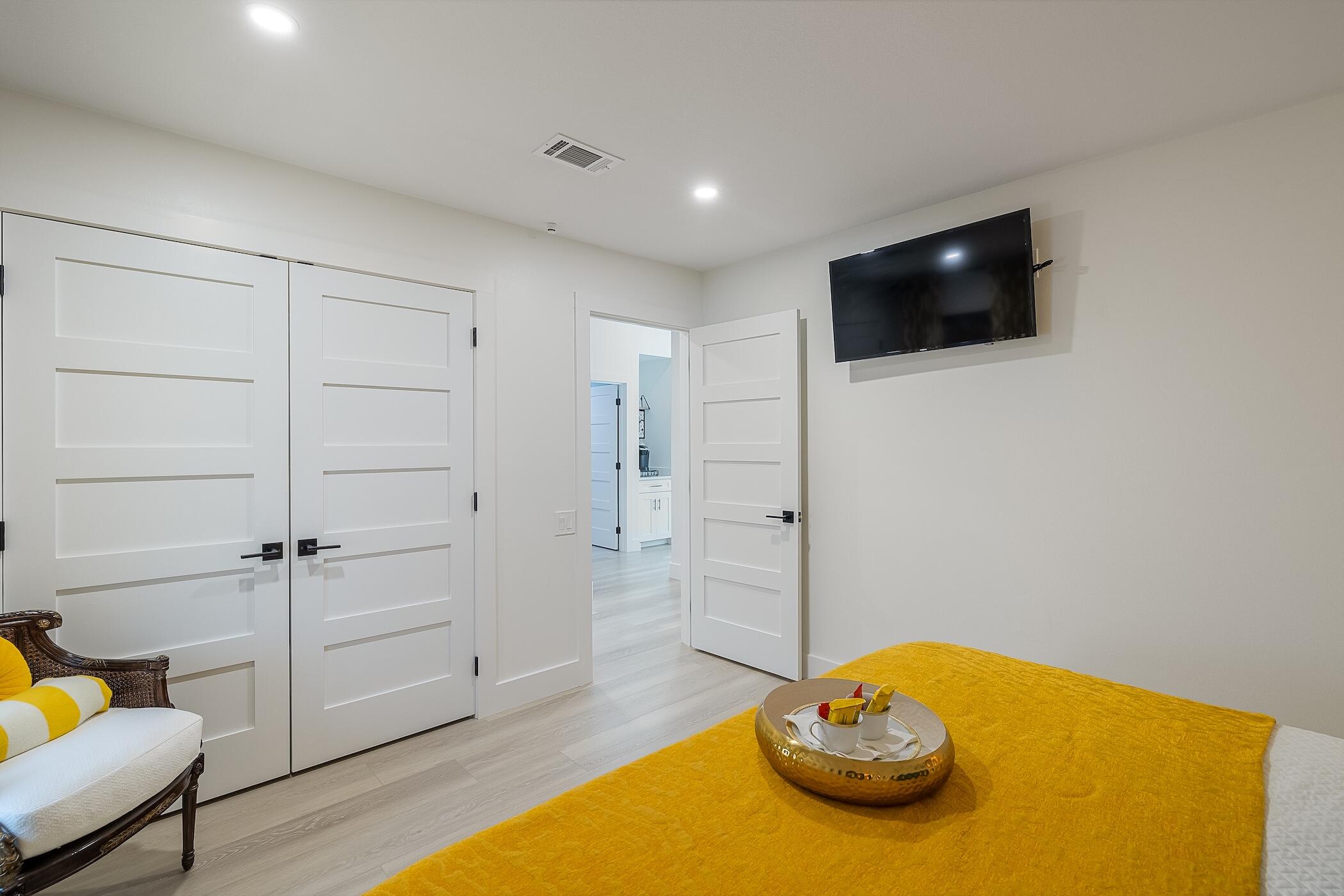 EMERALD BAY WEST - Residential