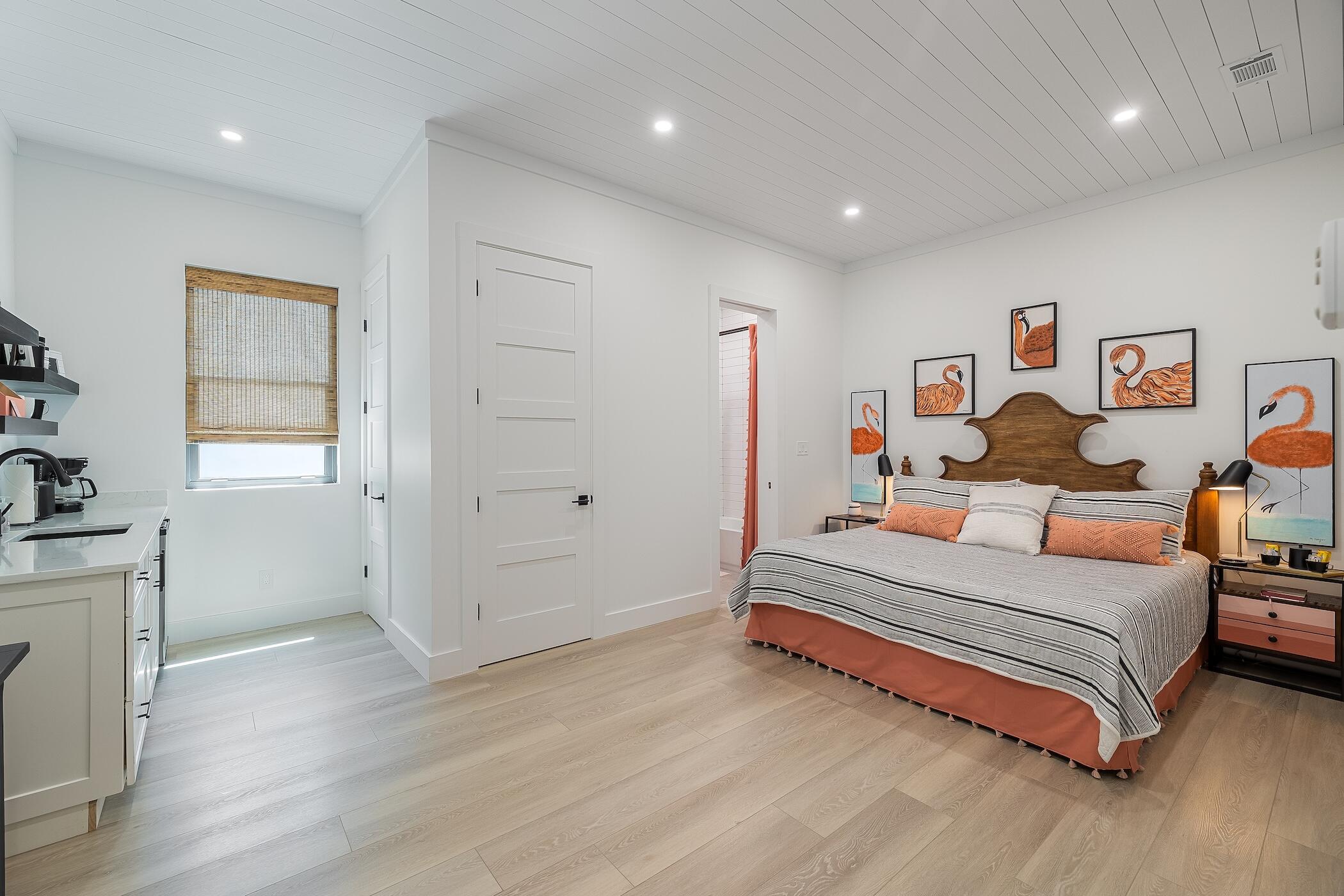 EMERALD BAY WEST - Residential