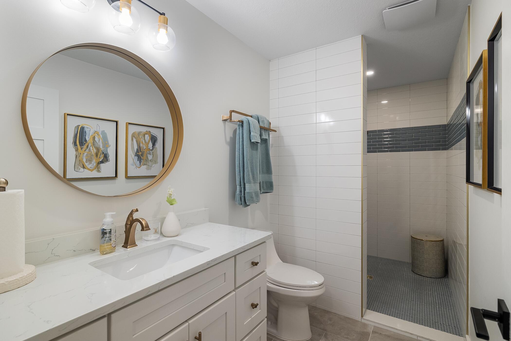 EMERALD BAY WEST - Residential