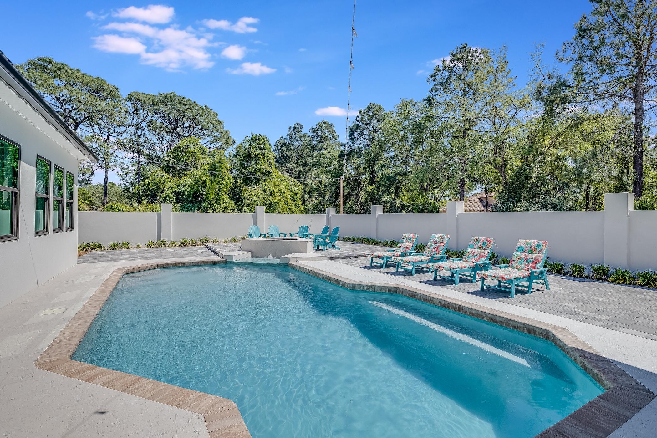 EMERALD BAY WEST - Residential