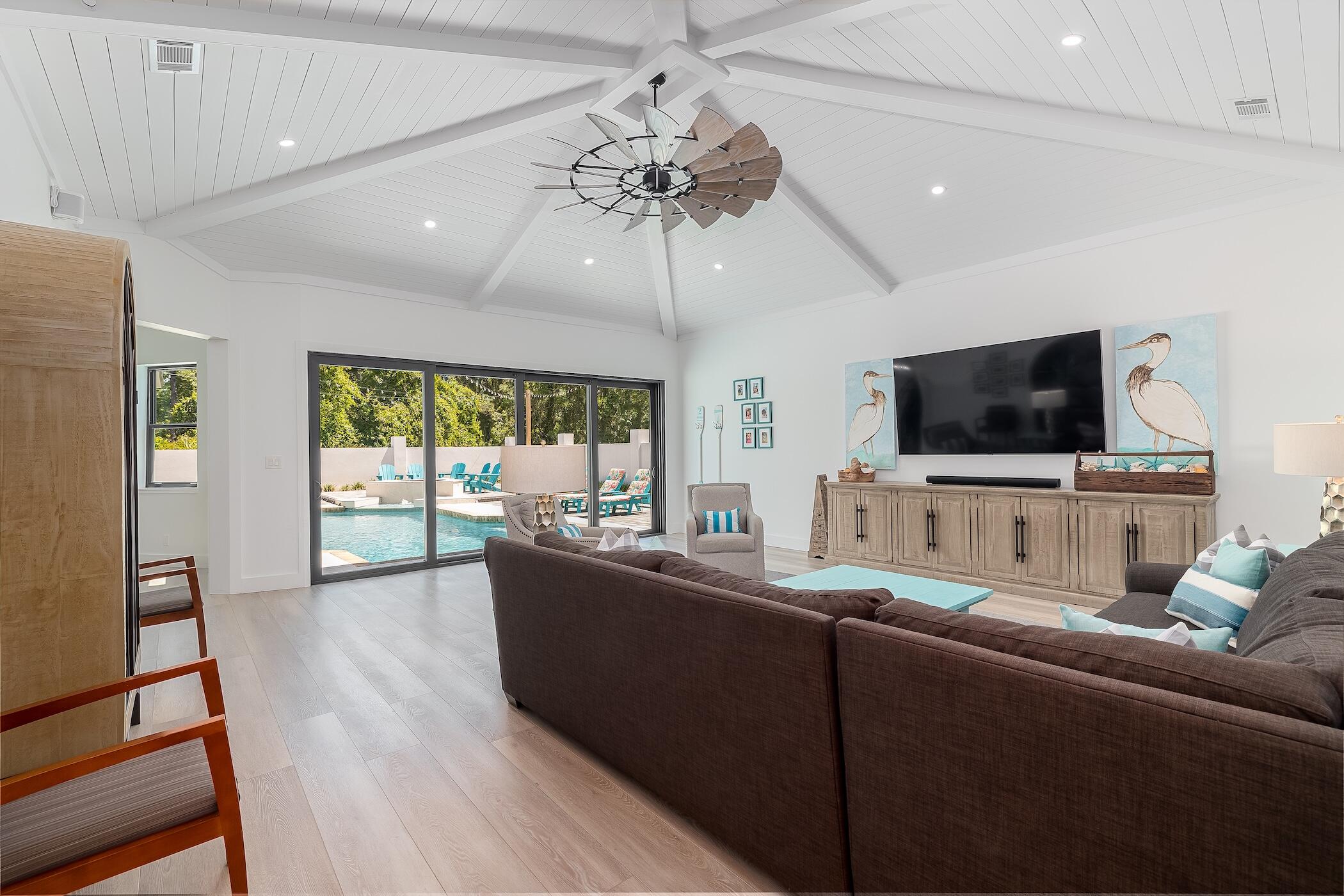 EMERALD BAY WEST - Residential
