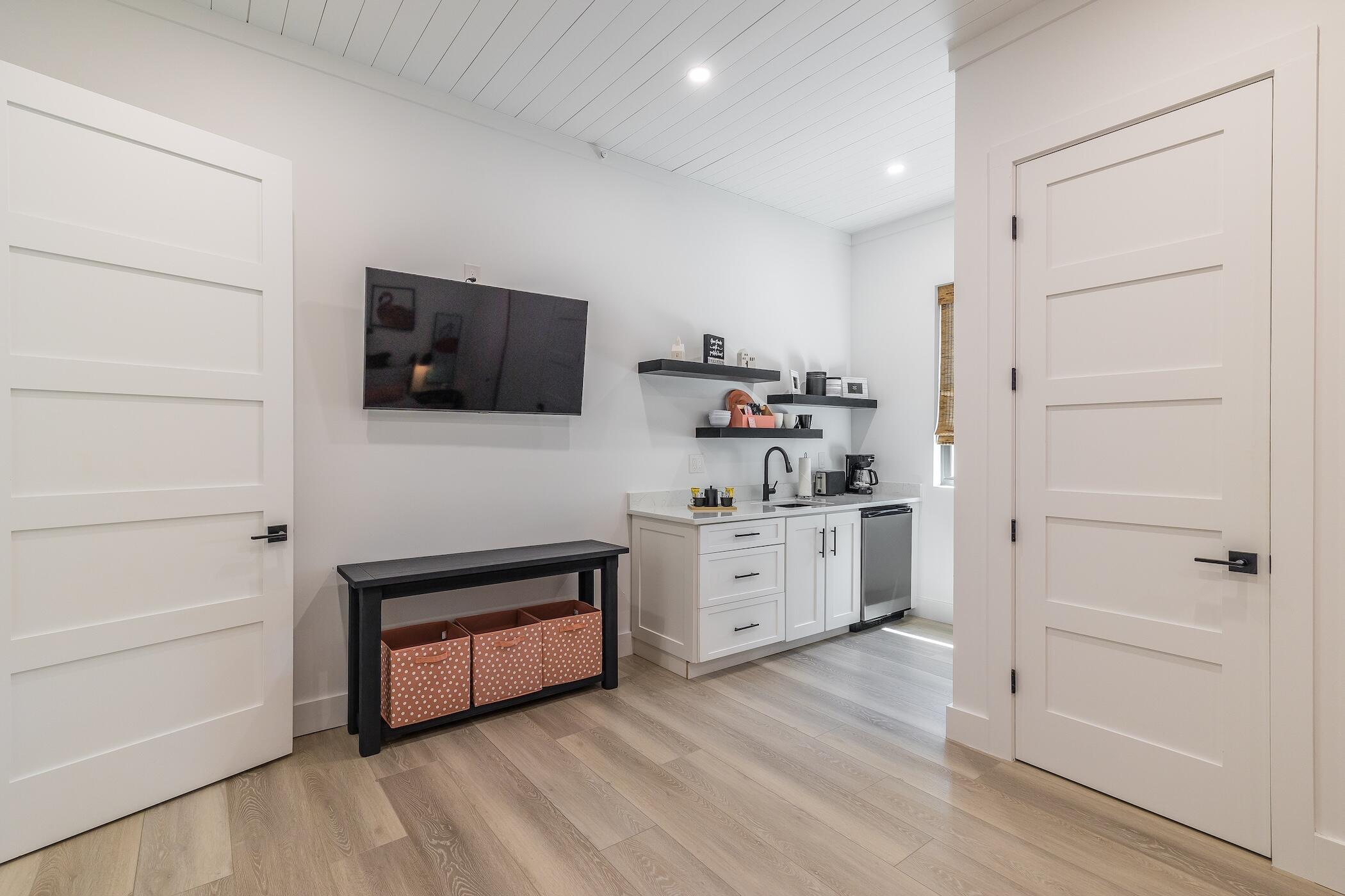 EMERALD BAY WEST - Residential