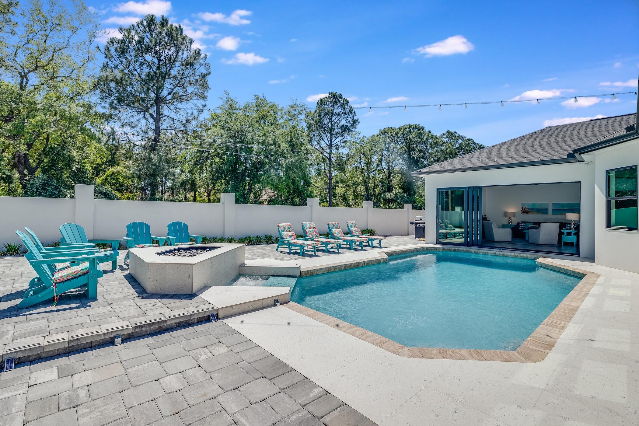 EMERALD BAY WEST - Residential