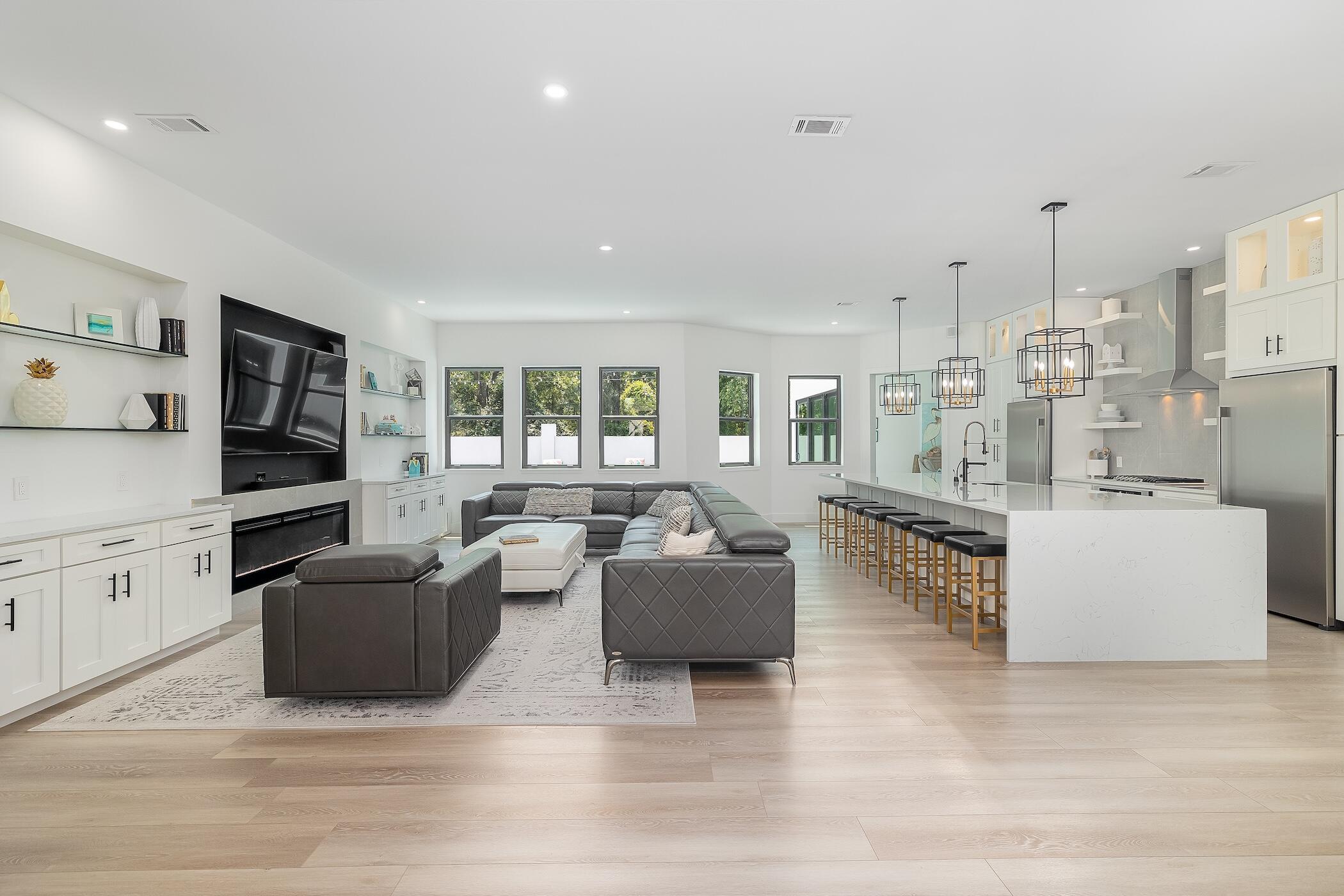 EMERALD BAY WEST - Residential