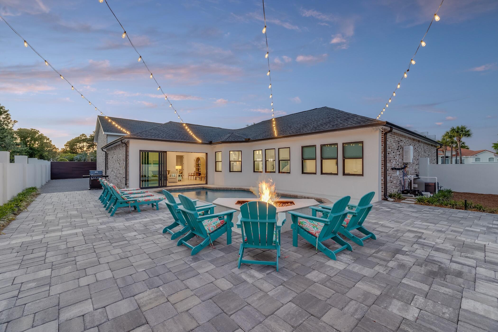 EMERALD BAY WEST - Residential
