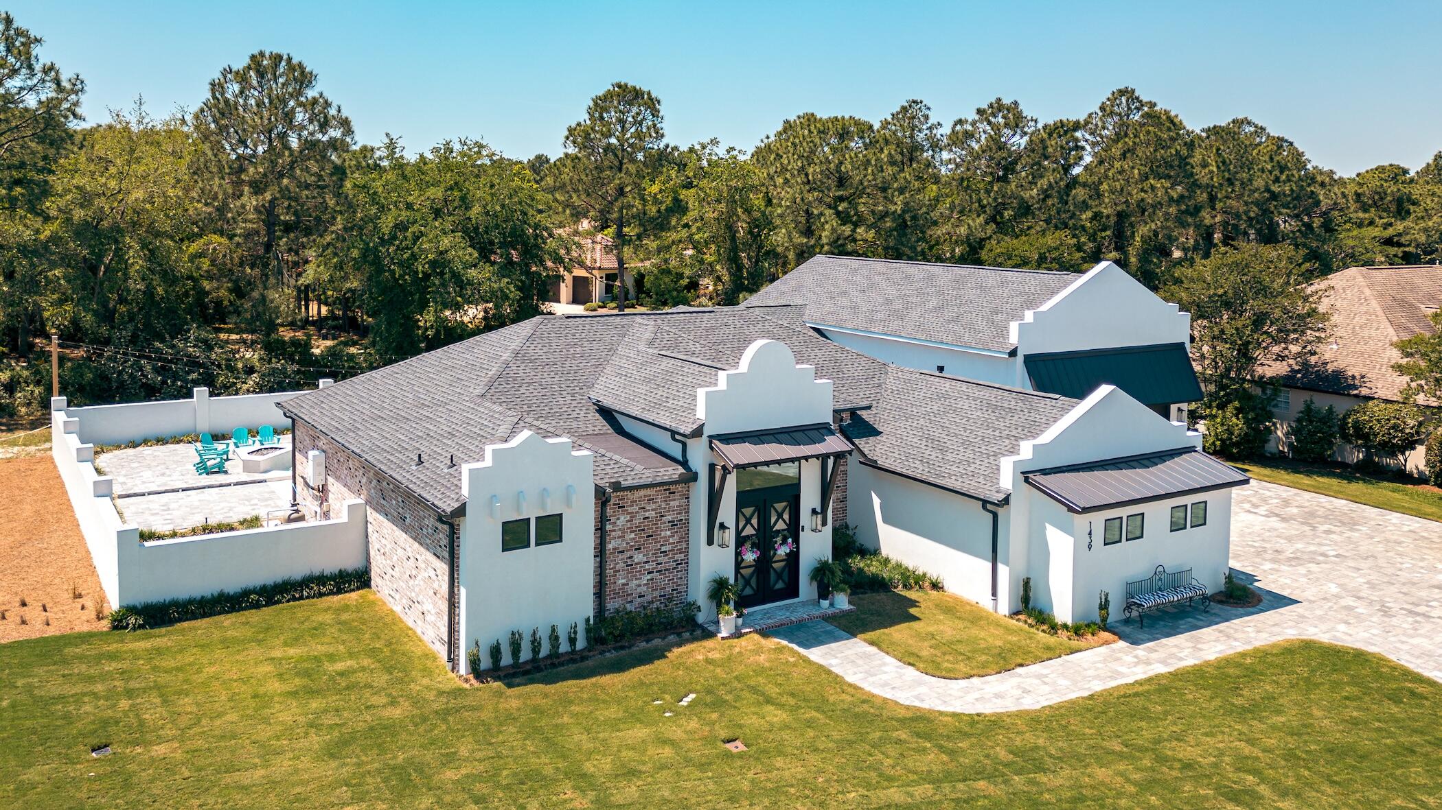 EMERALD BAY WEST - Residential