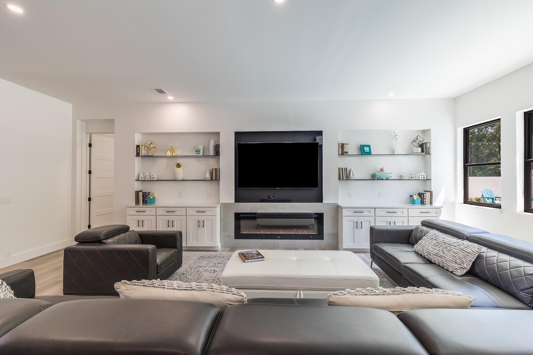 EMERALD BAY WEST - Residential