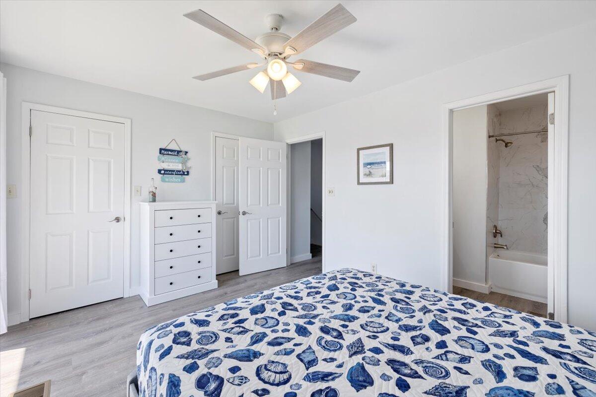 SANDPRINTS CONDO - Residential