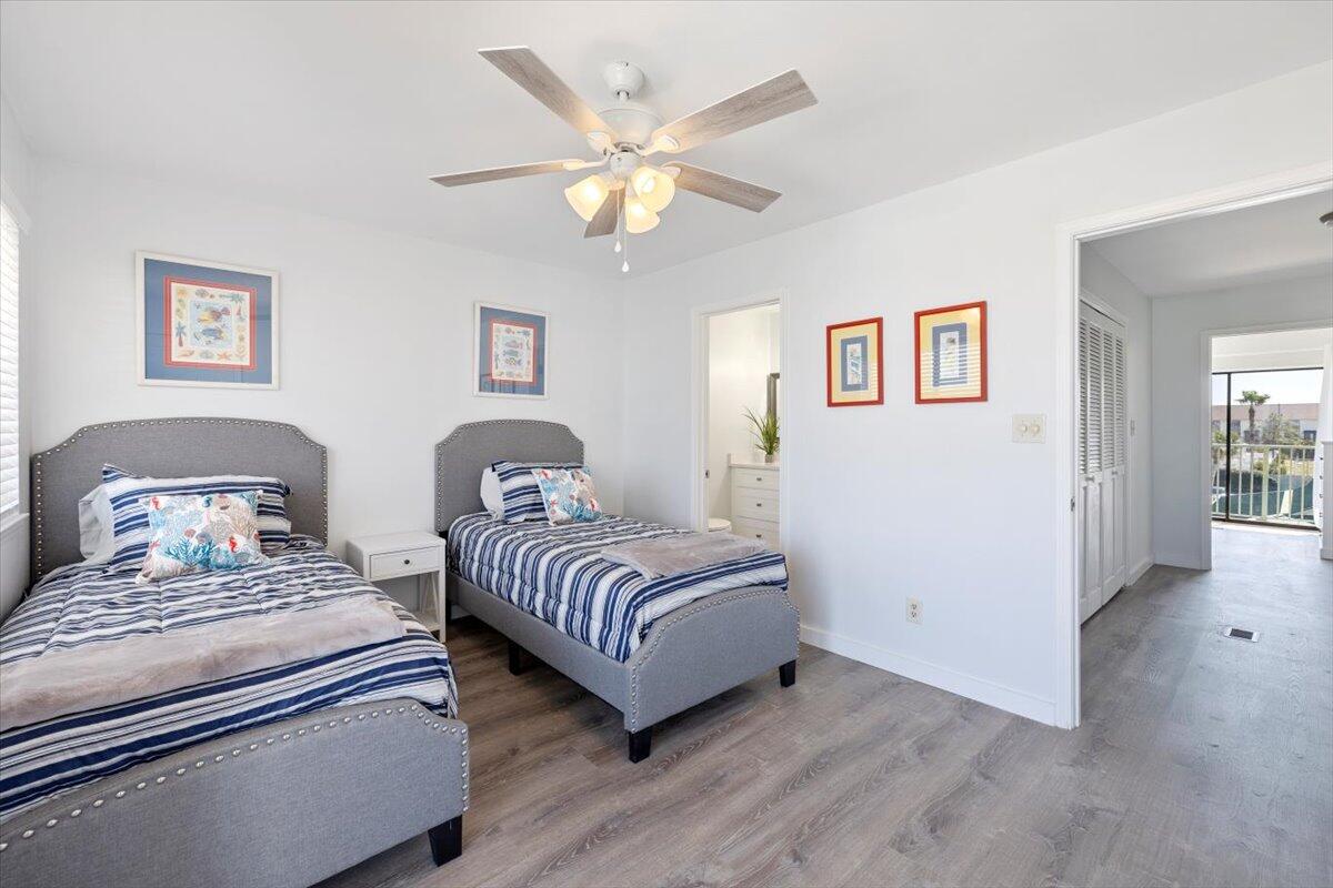 SANDPRINTS CONDO - Residential