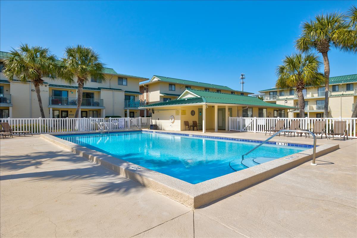 SANDPRINTS CONDO - Residential