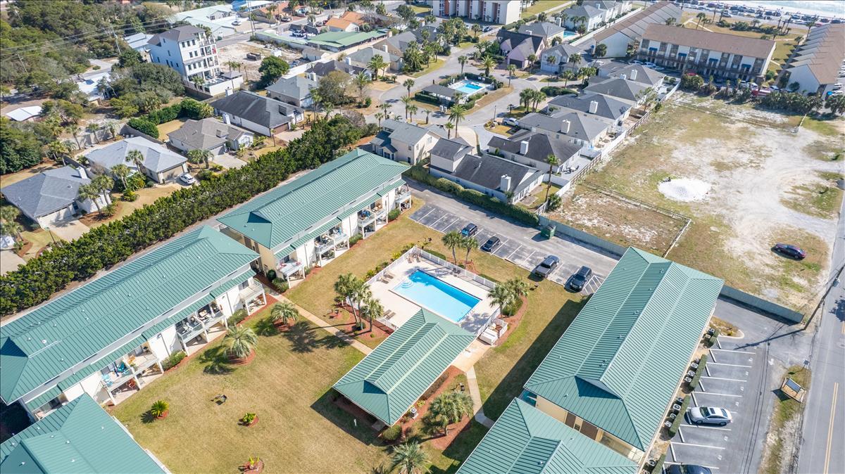 SANDPRINTS CONDO - Residential