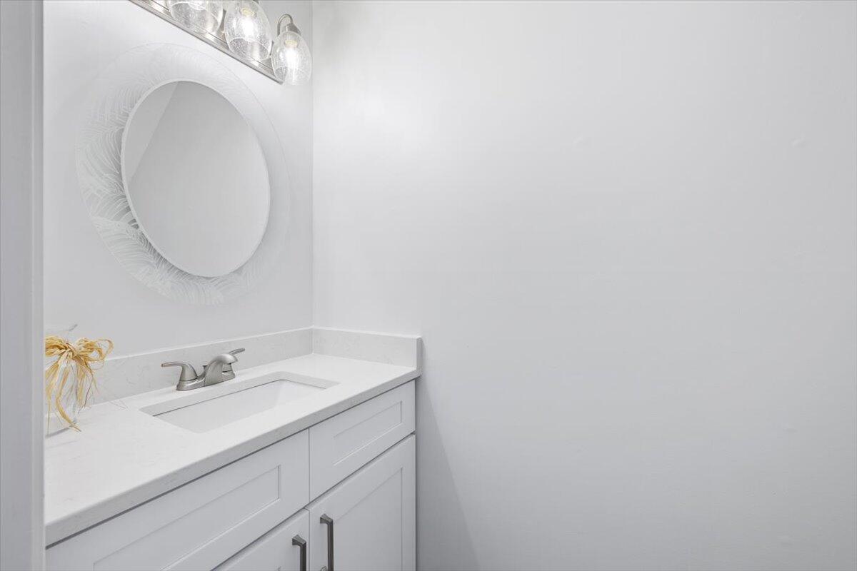 SANDPRINTS CONDO - Residential