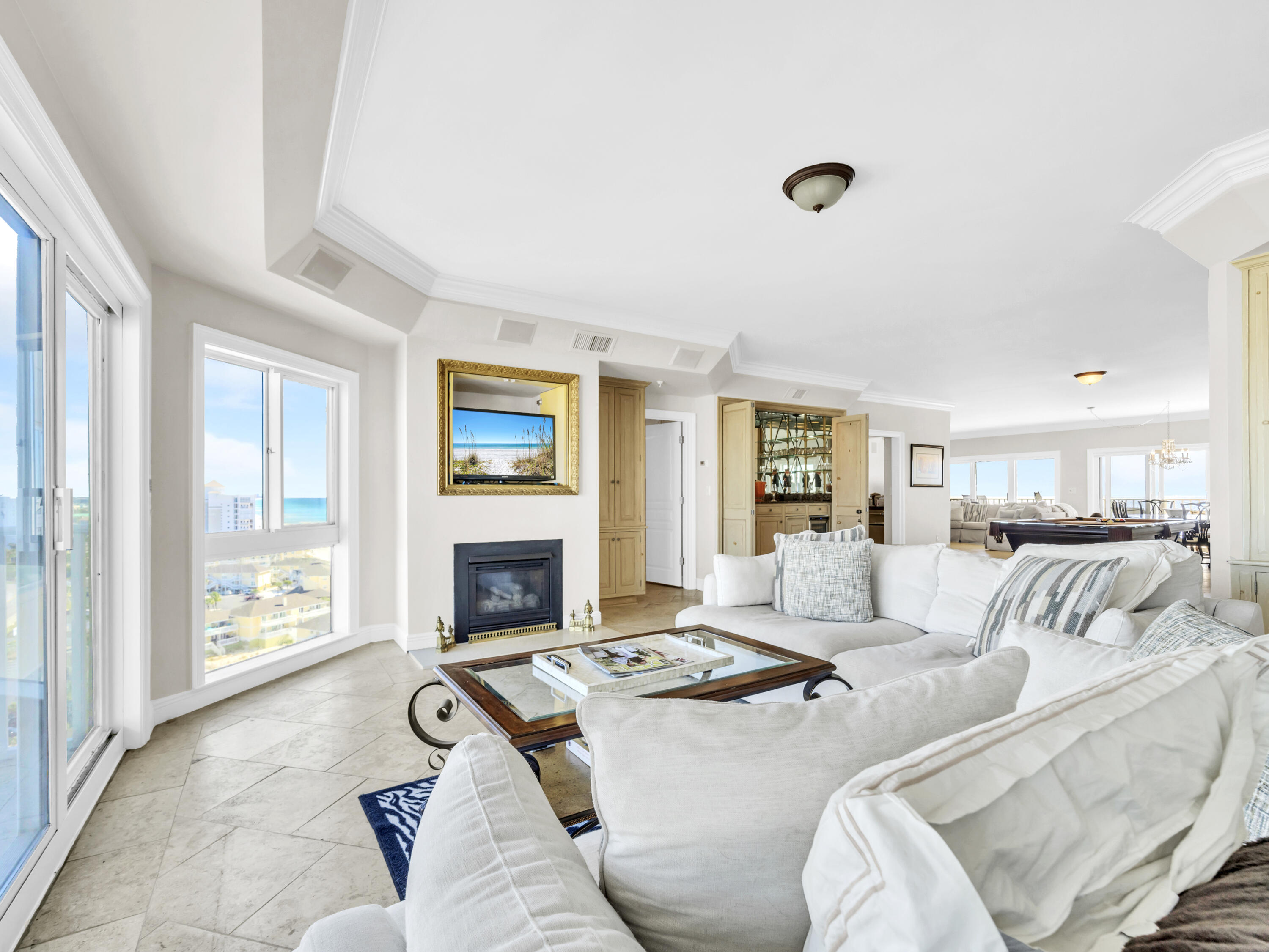 HOLIDAY ISLE TOWERS CONDO - Residential